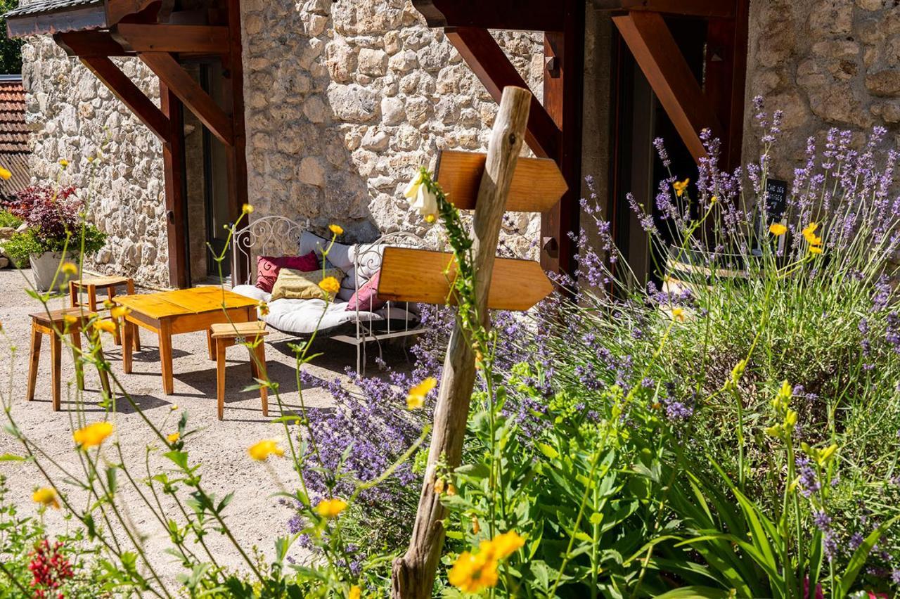 Un R De Memises Bed & Breakfast Thollon-les-Memises Bagian luar foto